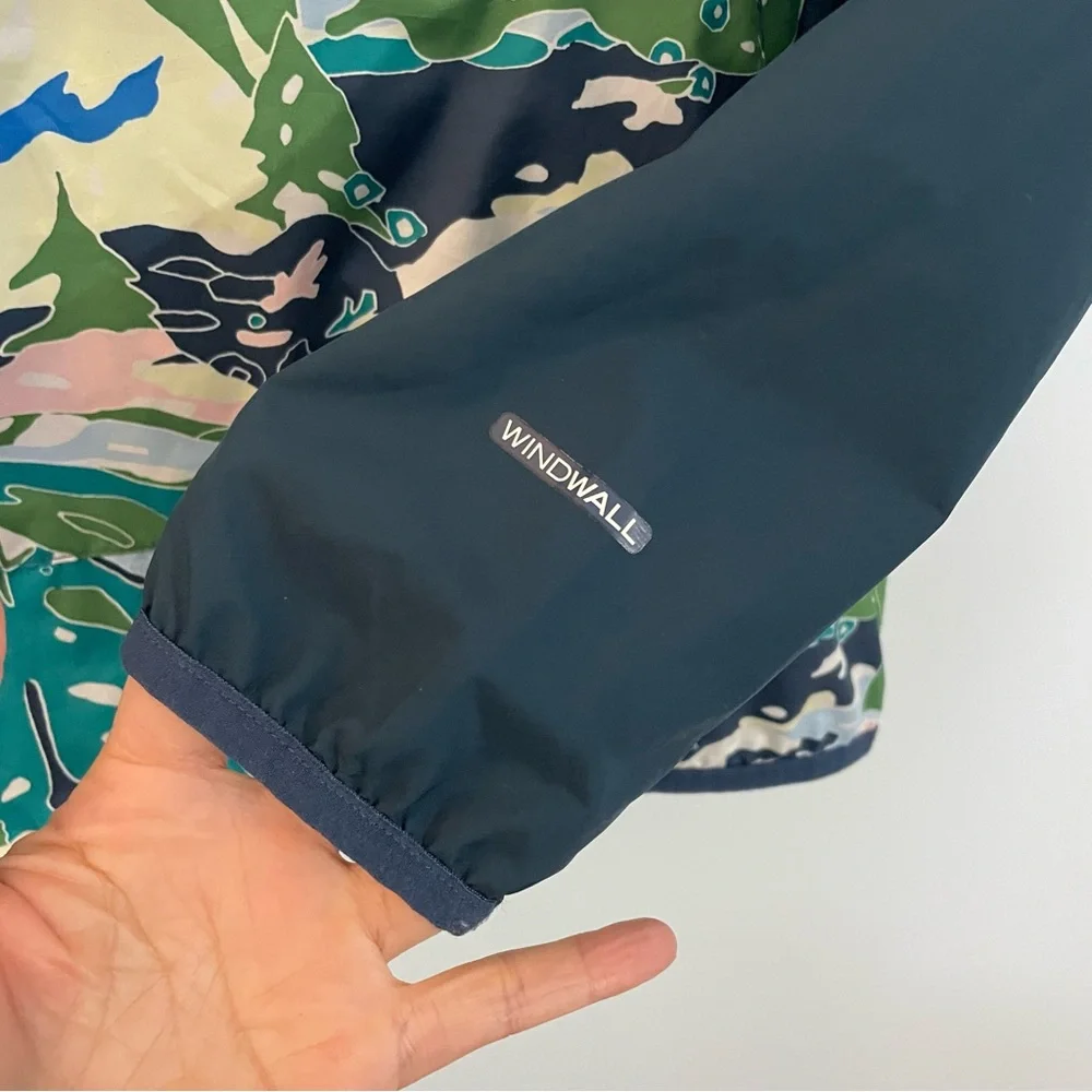 The North Face Windwall Green Print Windbreaker Jacket 10/12